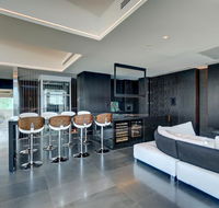Luxe Haus - Accommodation Batemans Bay