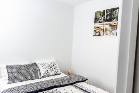 Luxurious Getaway Apartment - Accommodation Batemans Bay 1