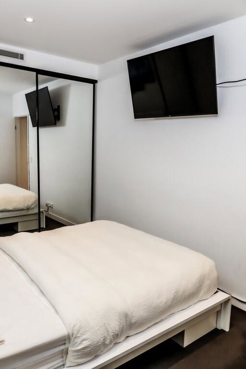 Luxurious Getaway Apartment - Accommodation Batemans Bay 3