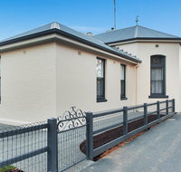 Luxury on the Esplanade - Accommodation Batemans Bay