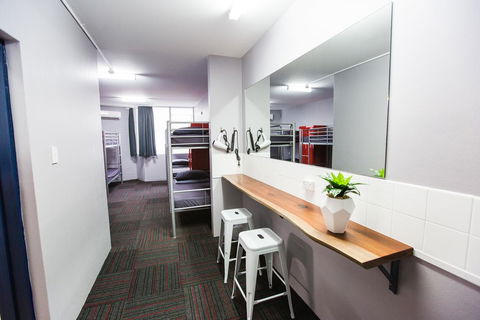 Mad Monkey Backpackers Waterfront - Accommodation Batemans Bay 2