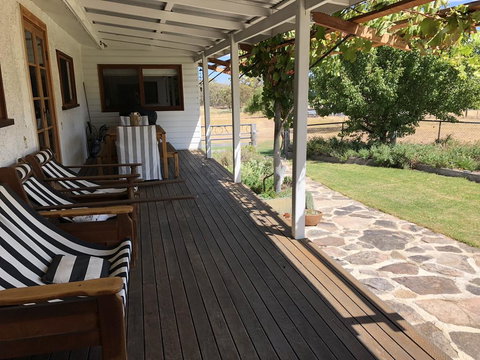 Mallow Cottage - Accommodation Batemans Bay 0