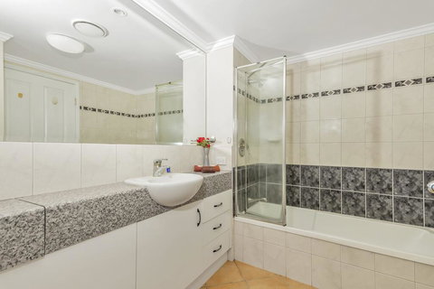 Mediterranean Beachfront Apartments - Accommodation Batemans Bay 3