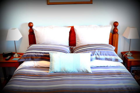 Meredith House - Accommodation Batemans Bay 2