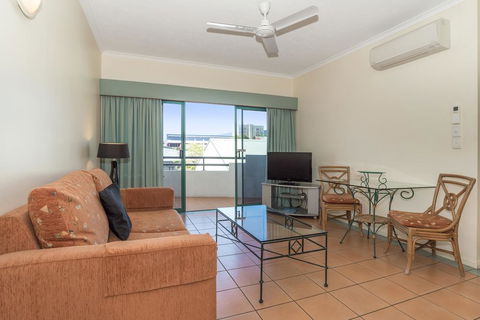 Mid City Luxury Suites - Accommodation Batemans Bay 2