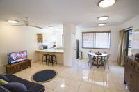 Minnie St 2 Bedroom / 2 Bathroom Apartment