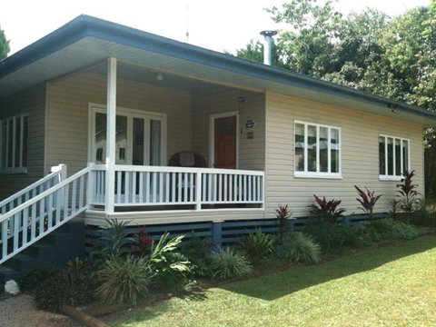 Miss Bullens Cottage - Accommodation Batemans Bay 2