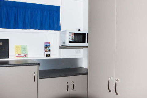 Motel Myall - Accommodation Batemans Bay 2