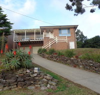 Mountain View Beach House - Accommodation Batemans Bay
