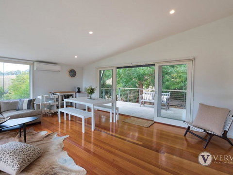 Myers Road Retreat Plus Guest House - Accommodation Batemans Bay 3