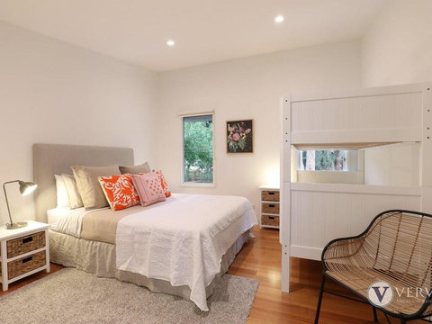 Myers Road Retreat Plus Guest House - Accommodation Batemans Bay 2