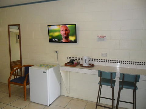 Nanango Antler Motel - Accommodation Batemans Bay 3