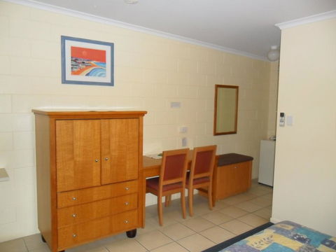 Nanango Antler Motel - Accommodation Batemans Bay 0