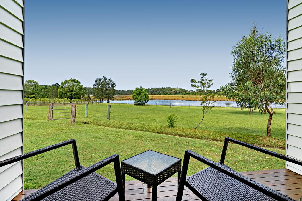 Kurwongbah QLD Accommodation Batemans Bay