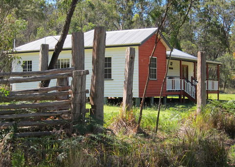 Neds Cabin - Accommodation Batemans Bay 2