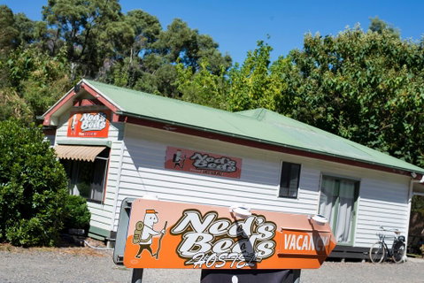 Neds Other Beds - Accommodation Batemans Bay 0