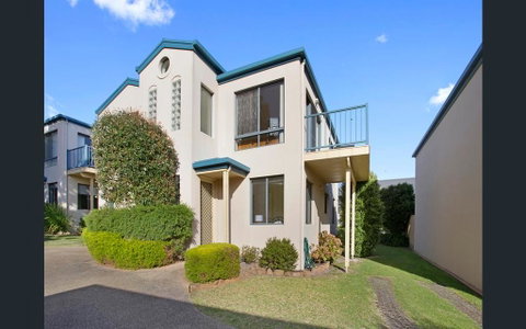NELSON COVE 2 - Townhouse A Short Walk To Town - Accommodation Batemans Bay 1