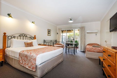 Nelsons Of Bridgetown - Accommodation Batemans Bay 2