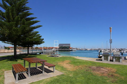 Hillarys Marina Apartment - Accommodation Batemans Bay 41