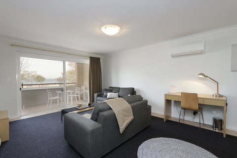 Hillarys Marina Apartment - Accommodation Batemans Bay 6