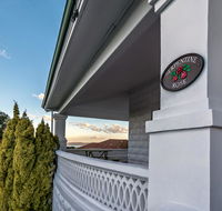 Serpentine Rose - Accommodation Batemans Bay