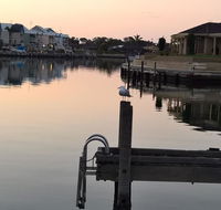 Waterside Canal Dreams - Accommodation Batemans Bay