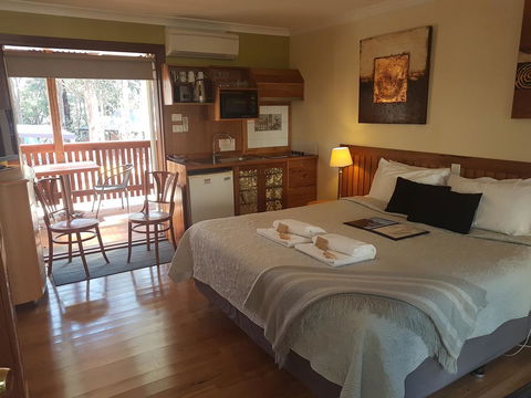 Adamsons Riverside Accommodation - Accommodation Batemans Bay 17