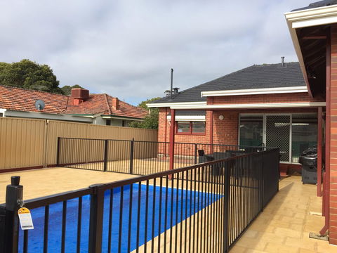 Big House Heated Pool 11 Beds Como / South Perth / Applecross - Accommodation Batemans Bay 0