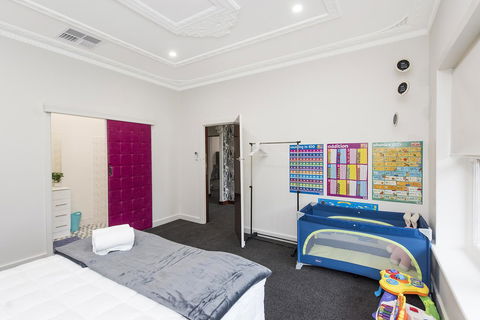 Big House Heated Pool 11 Beds Como / South Perth / Applecross - Accommodation Batemans Bay 15