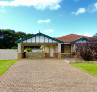 Silver Gull Family Retreat - Accommodation Batemans Bay