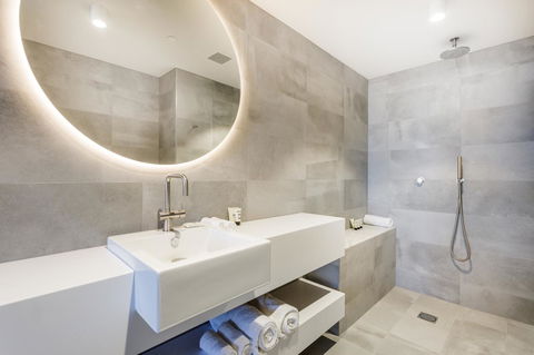 Quay Perth - Accommodation Batemans Bay 11