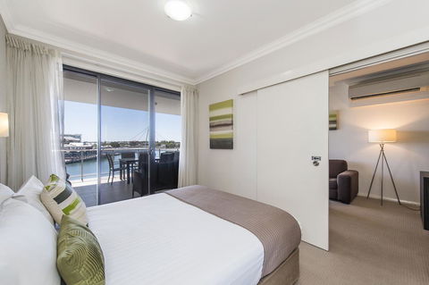 Dolphin Quay Apartments - Accommodation Batemans Bay 28