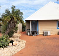 Osprey Holiday Village Unit 213/1 Bedroom - Spa bath king size bed perfect for any couple - Accommodation Batemans Bay