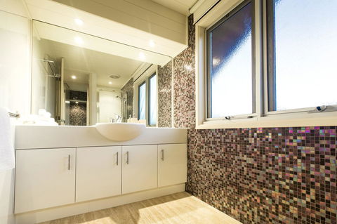 Arthouse - Accommodation Batemans Bay 24