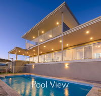 32 Corella Court - Private Jetty and Pool - Accommodation Batemans Bay