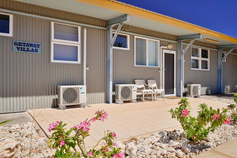 Getaway Villas Unit 389 - Accommodation Batemans Bay 1