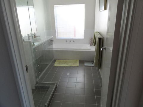 Acaciabnb - Accommodation Batemans Bay 6