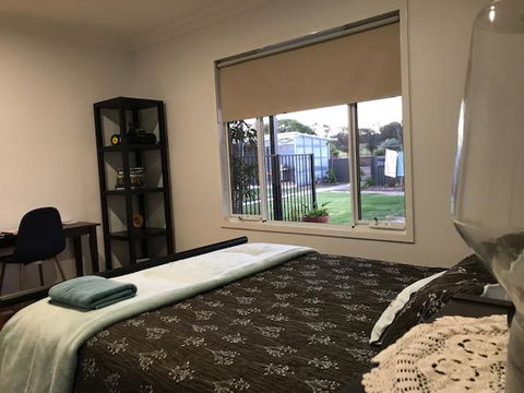 The Mains Guest House 2 Bedroom Farm Stay - Accommodation Batemans Bay 3