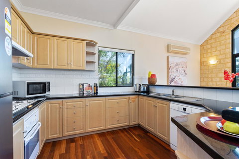 Swanview Ardross Shortstays - Accommodation Batemans Bay 7