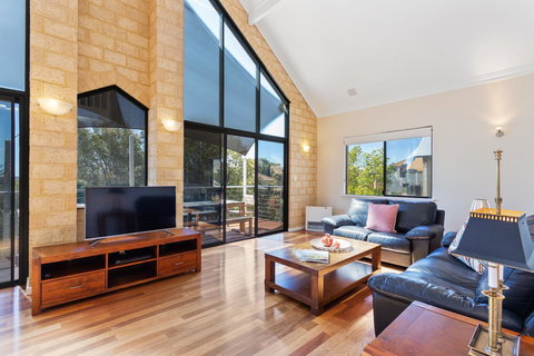 Swanview Ardross Shortstays - Accommodation Batemans Bay 2