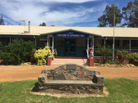 Esperance YHA - Accommodation Batemans Bay 6