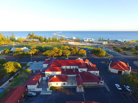 Esplanade Hotel Busselton - Accommodation Batemans Bay 0