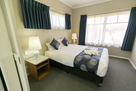 Esplanade Hotel Busselton - Accommodation Batemans Bay 1