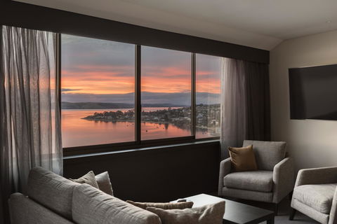 Wrest Point - Accommodation Batemans Bay 7