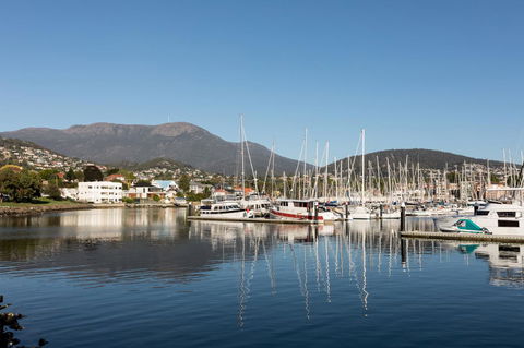 Wrest Point - Accommodation Batemans Bay 12