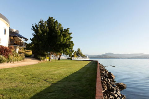 Wrest Point - Accommodation Batemans Bay 1