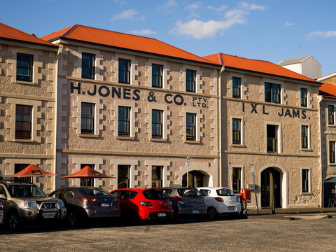 The Henry Jones Art Hotel - Accommodation Batemans Bay 5