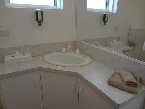 Adina Place Motel Apartments - Accommodation Batemans Bay 31