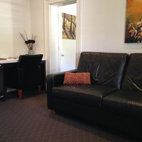 Auldington Hotel - Accommodation Batemans Bay 43