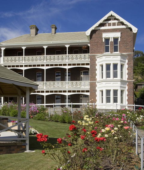 Auldington Hotel - Accommodation Batemans Bay 0
